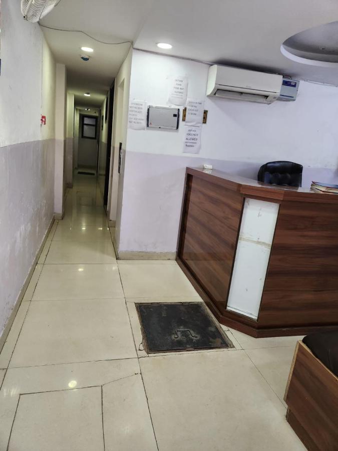 Hotel Cozy Cave Near Igi Airport Delhi Új-Delhi Kültér fotó